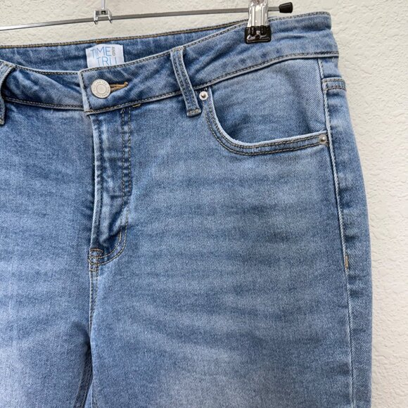 Time and Tru Distressed Denim Stretch Blue Jeans Pants Womens size 12 Short - Picture 3 of 10
